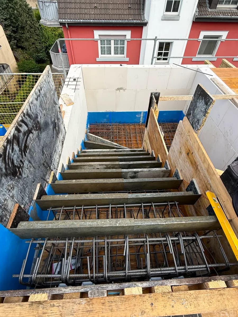 Kellertreppe im Rohbau